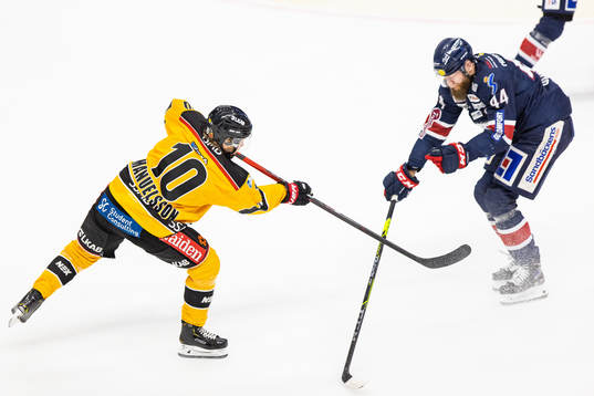 Luleås Einar Emanuelsson och Linköpings Jonas Junland