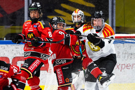 Luleås Ebba Berglund och Brynäs Rosa Lindstedt