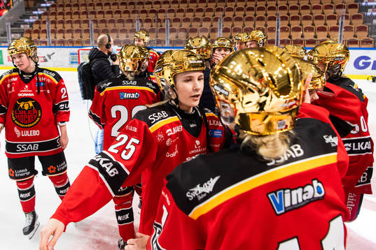 Luleås Wilma Hjelm jublar