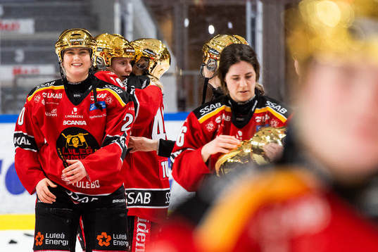 Luleås Klara Kenttälä jublar