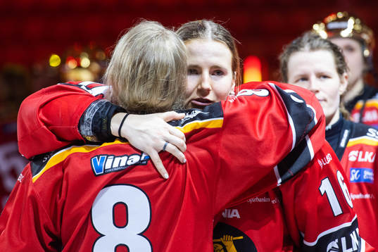 Luleås Petra Nieminen jublar