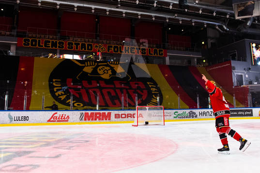 Luleås Viivi Vainikka jublar