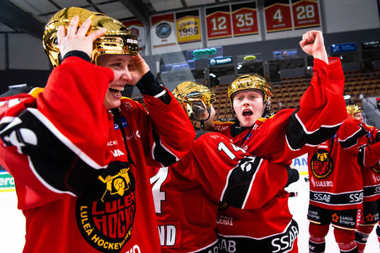 Luleås Viivi Vainikka jublar