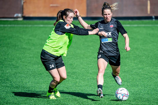 Rosengårds Matilda Eriksson Kristell och Jelena Cankovic