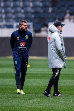 Kristoffer Nordfeldt and head coach Janne Andersson of the
