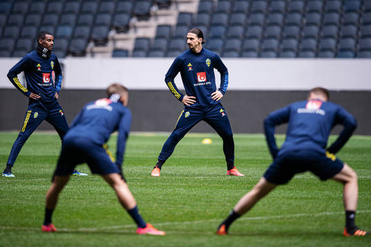 Alexander Isak and Zlatan Ibrahimovic of the Swedish