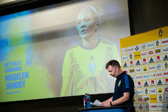 Bläddra bland fler bilder av Football, Sweden, press conference