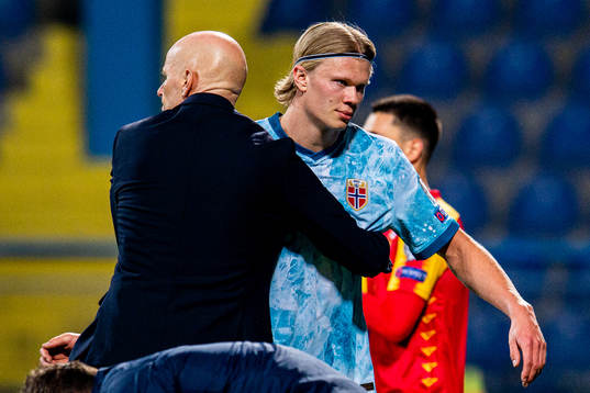 Erling Braut Haaland is substituted by Ståle Solbakken,