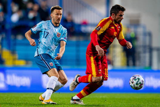 Martin Linnes of Norway and Vladimir Jovovic of Montenegro