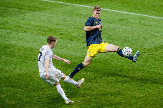 Sander Puri of Estonia and Emil Krafth of Sweden
