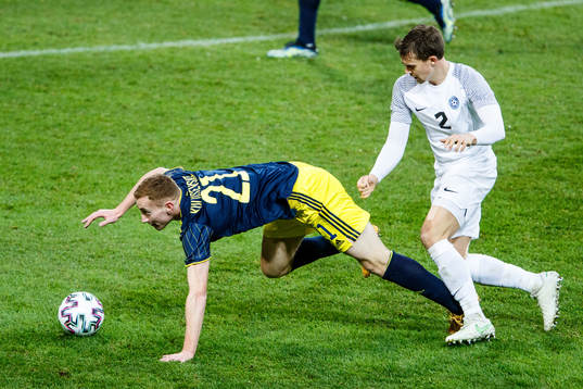 Dejan Kulusevski of Sweden and Mårten Kuusk of Estonia