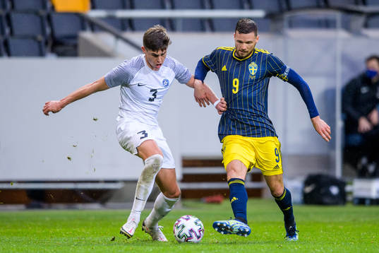 Maksim Paskotsi of Estonia and Marcus Berg of Sweden