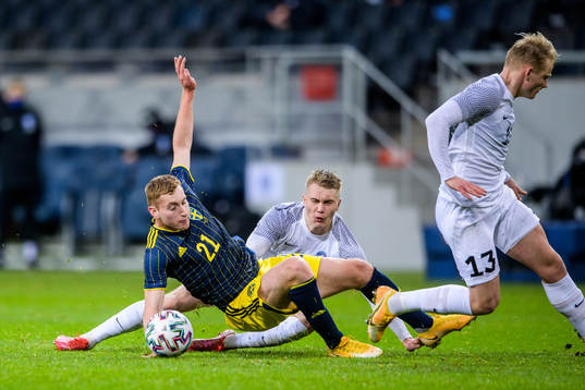 Henrik Pürg of Estonia and Dejan Kulusevski of Sweden