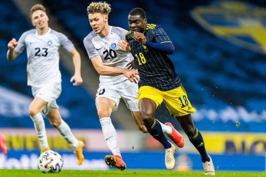 Markus Poom of Estonia and Ken Sema of Sweden