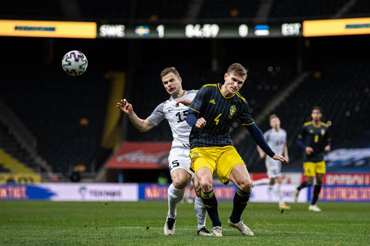 Rauno Sappinen of Estonia and Carl Starfelt of Sweden