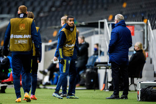 Alexander Isak and Janne Andersson, head coach of Sweden