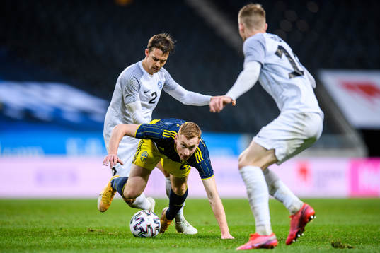 Mårten Kuusk of Estonia and Dejan Kulusevski of Sweden