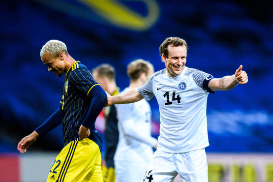 Robin Quaison of Sweden and Konstantin Vassiljev of Estonia