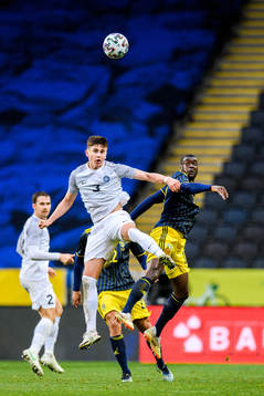 Maksim Paskotsi of Estonia and Ken Sema of Sweden