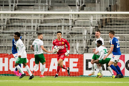 Hammarbys målvakt Oliver Dovin