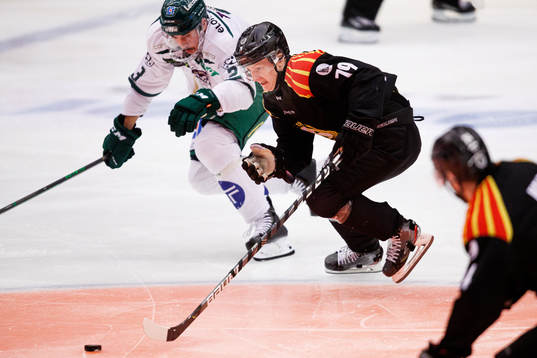 Färjestads Jens Westin och Brynäs Daniel Mannberg