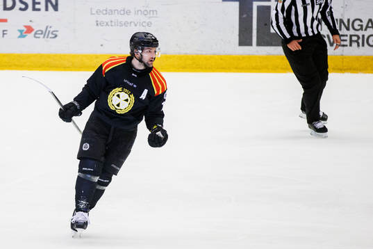 Brynäs Simon Bertilsson jublar