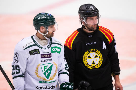 Färjestads Martin Johansson och Brynäs Simon Bertilsson