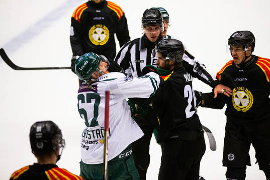 Brynäs Oula Palve och Färjestads Pontus Widerström