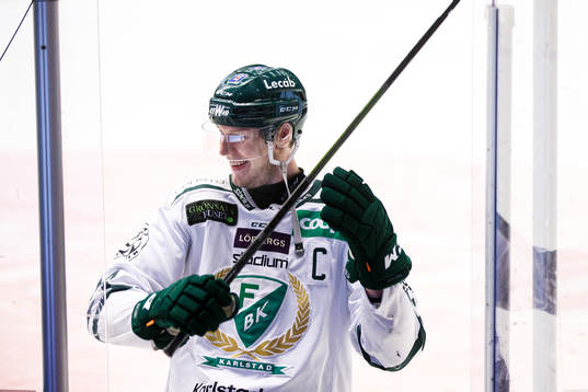 Färjestads Victor Ejdsell jublar