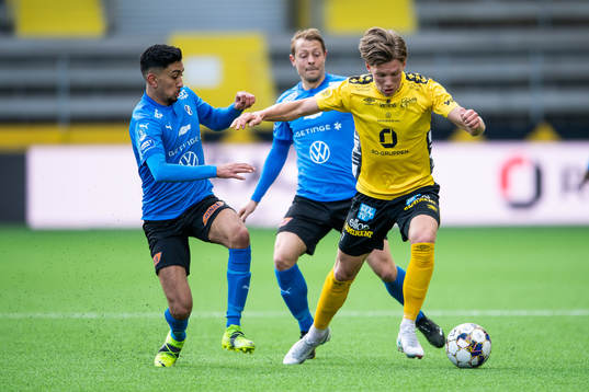 Elfsborgs Noah Söderberg och Halmstads Amir Al-Ammari