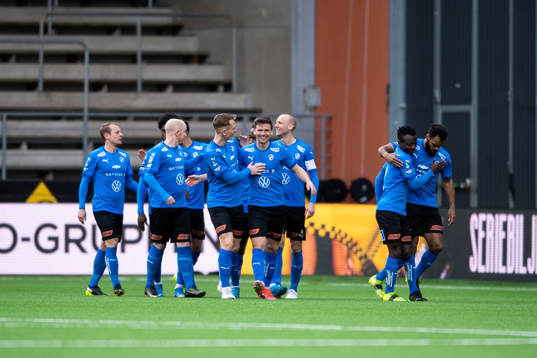Halmstads Marcus Antonsson jublar med laget