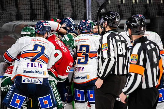 Växjös spelare och Frölundas Nicklas Lasu och Simon