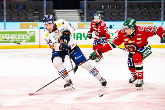 Växjös Joel Persson och Frölundas Linus Nässén