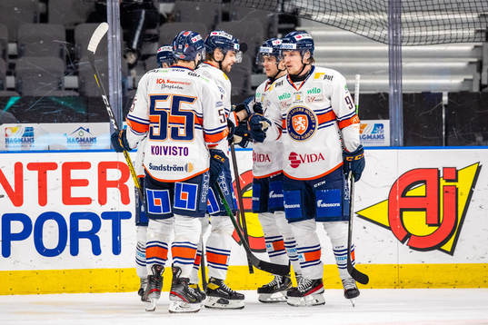 Växjös spelare jublar