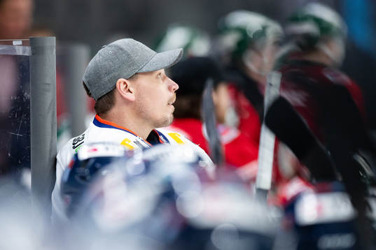 Växjös målvaktstränare Andreas Andersson ombytt som