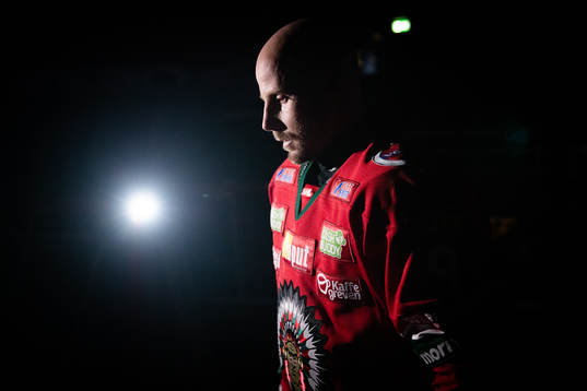 Frölundas Jan Mursak innan ishockeymatchen i SHL mellan