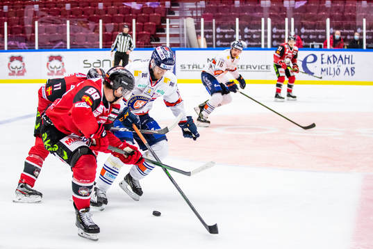 Malmö Redhawks Matt Puempel och Växjös Erik Josefsson