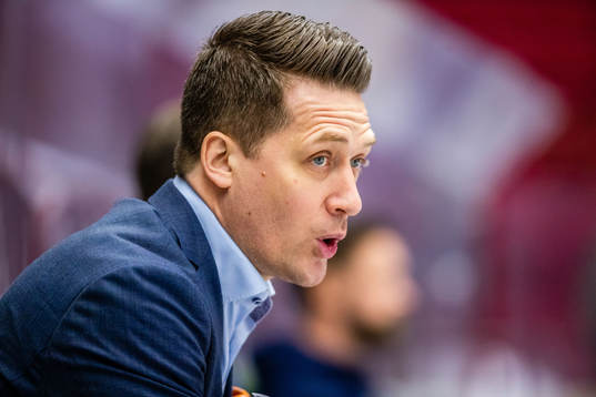 Växjös tränare Sam Hallam