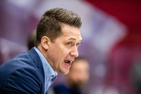 Växjös tränare Sam Hallam