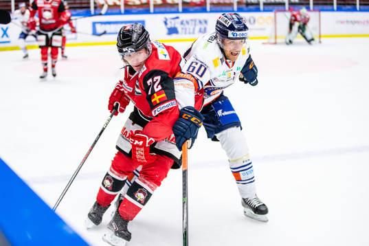 Malmö Redhawks Hampus Plato och Växjös Erik Josefsson