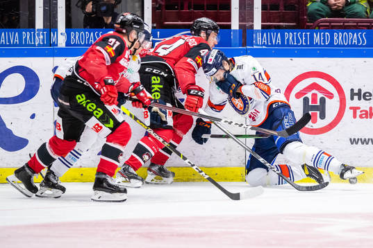 Växjös Emil Pettersson har ont