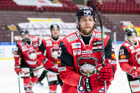 Malmö Redhawks Carl Persson jublar