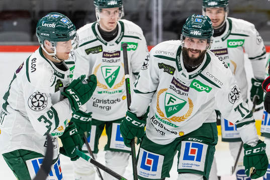 Färjestads Jesse Virtanen jublar