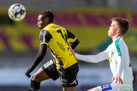 Häckens Rasmus Lindgren och Varbergs Victor Karlsson