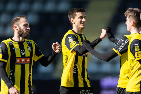 Häckens Alexander Jeremejeff  jublar