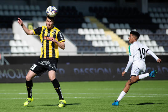 Häckens Johan Hammar och Varbergs Tashreeq Matthews
