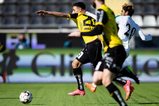 Häckens Ali Youssef och Varbergs Keanin Ayer
