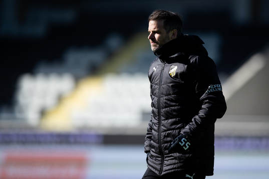 Häckens assisterande tränare Robert Vilahamn