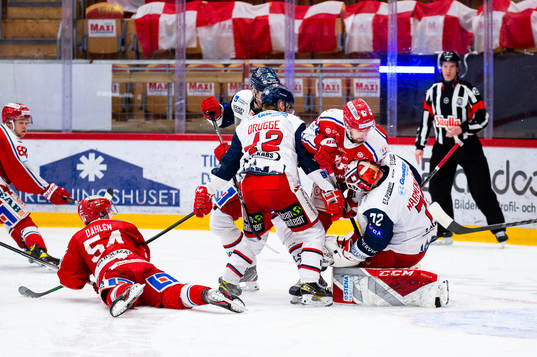 Timrås Jonathan Dahlén  och Albin Lundin mot Västerviks