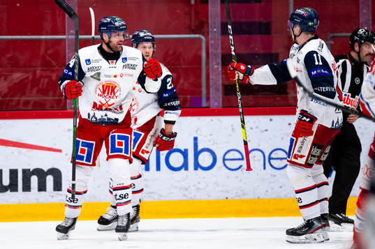 Västerviks Zach Budish jublar